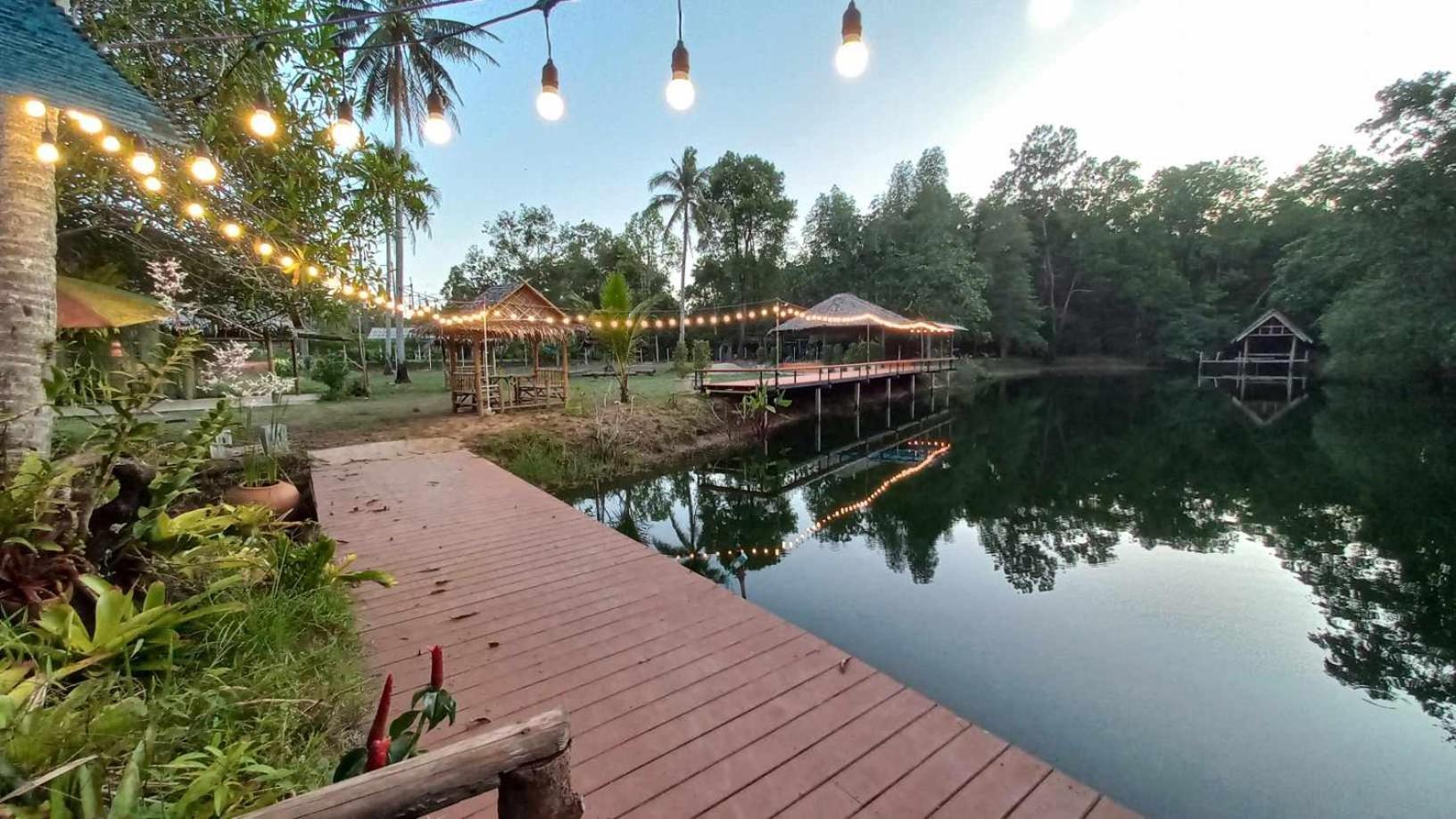 Bar Horizon Hostel Chumphon Exterior foto