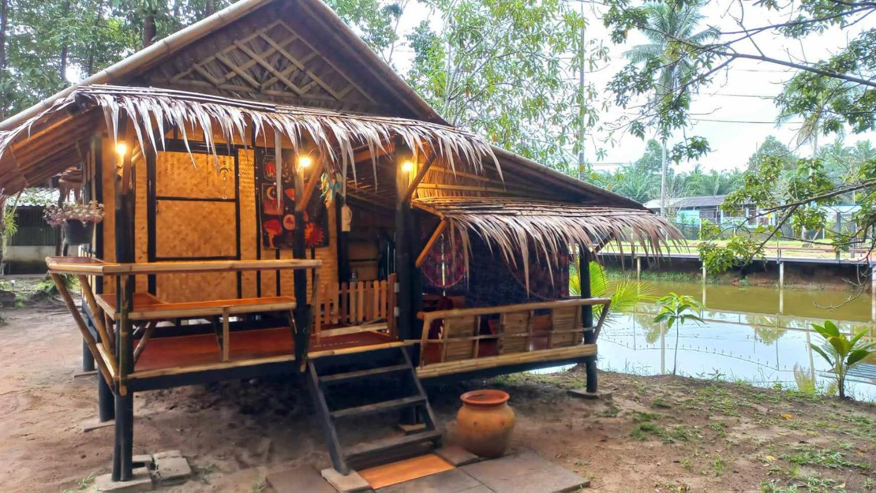 Bar Horizon Hostel Chumphon Exterior foto