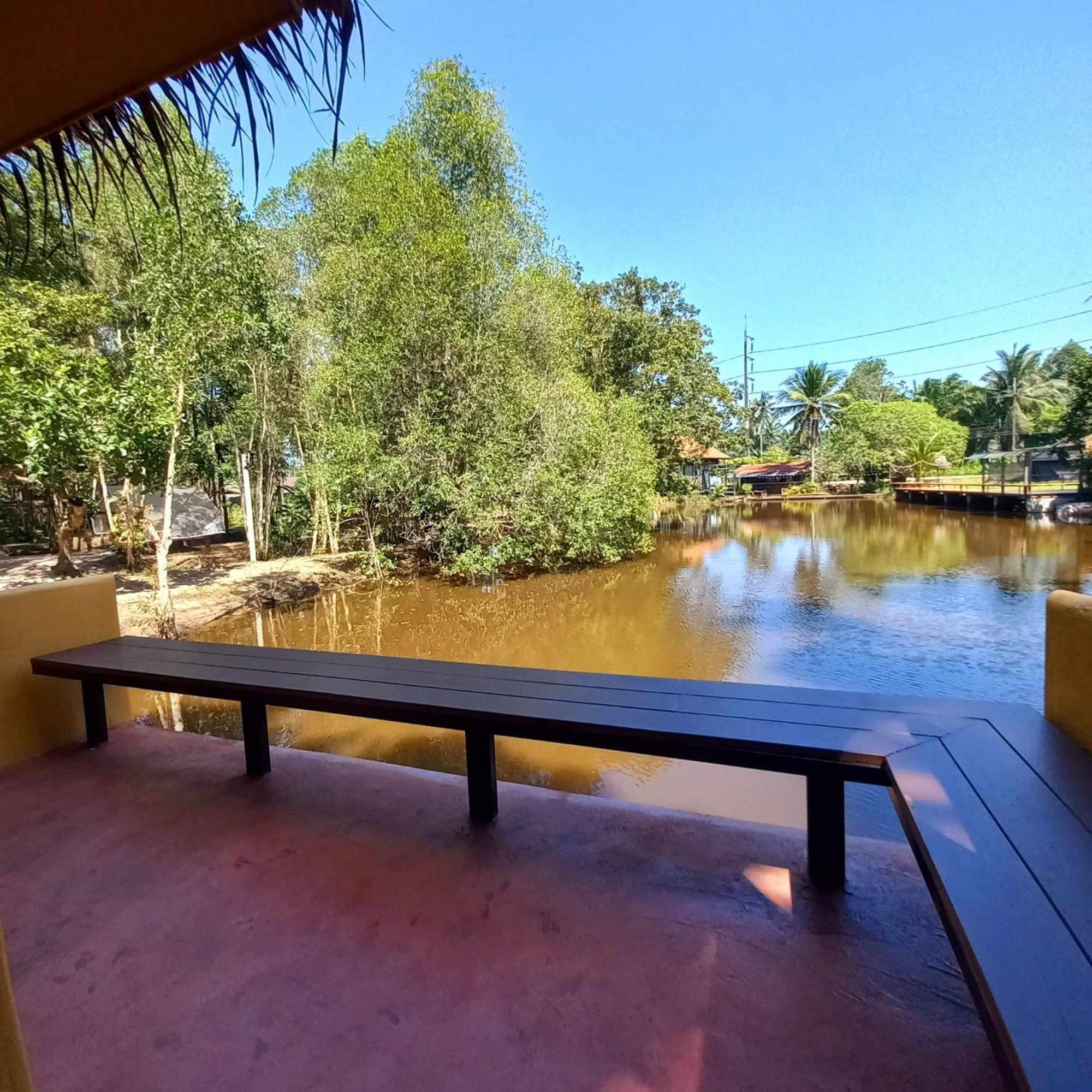 Bar Horizon Hostel Chumphon Exterior foto