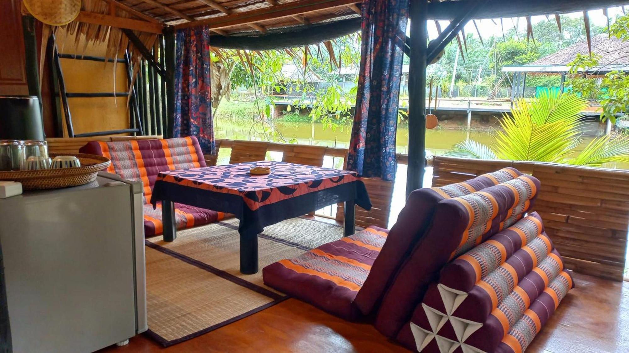 Bar Horizon Hostel Chumphon Exterior foto